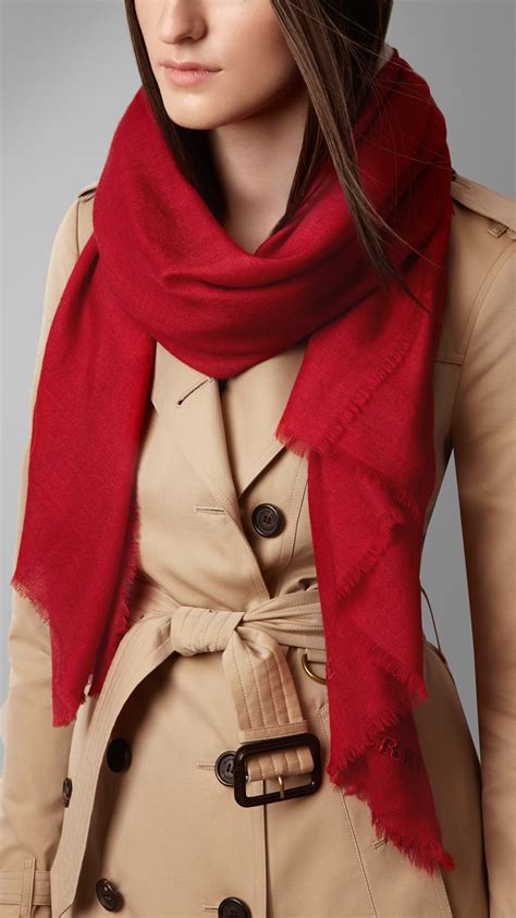 how to tie a burberry cashmere scarf|authentic Burberry cashmere scarf.